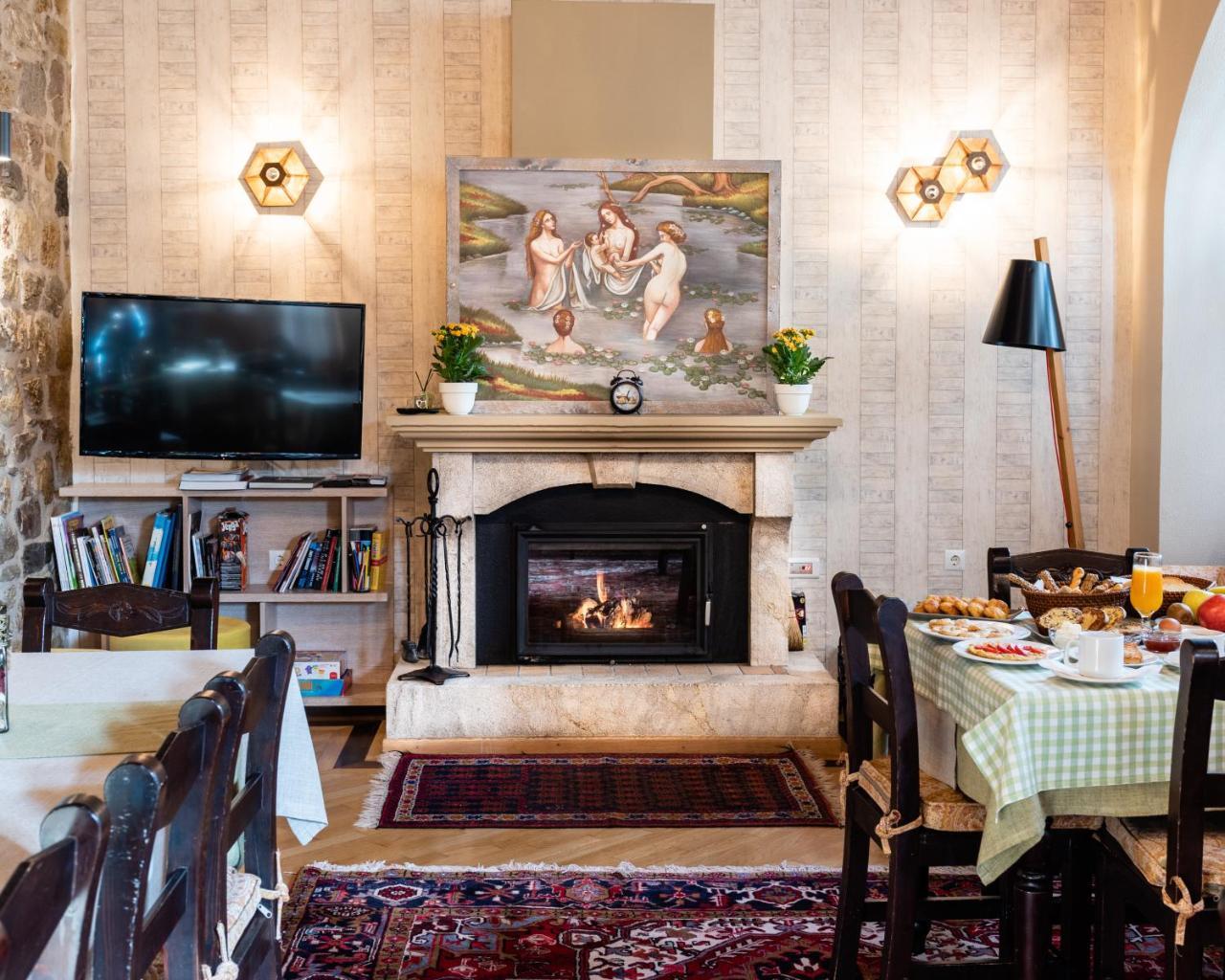 Kaza Guesthouse ديميتسانا المظهر الخارجي الصورة