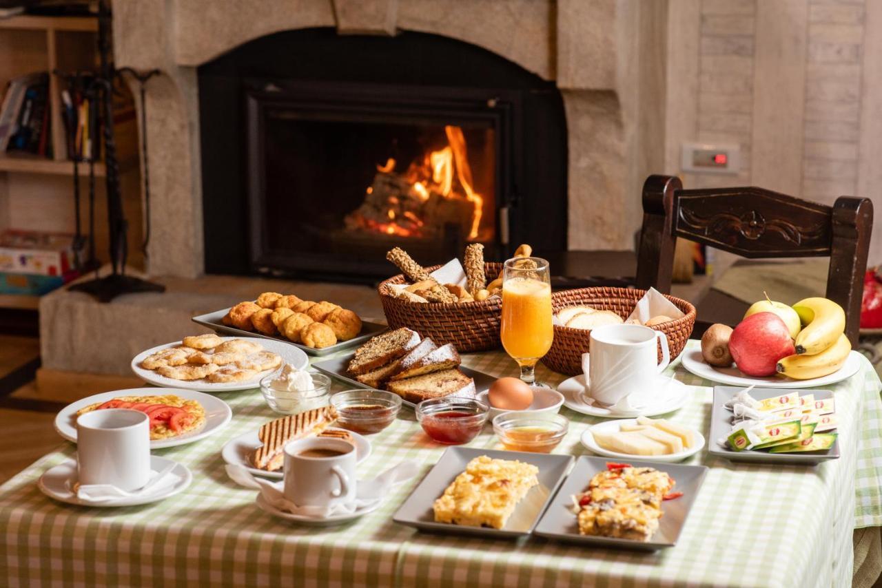 Kaza Guesthouse ديميتسانا المظهر الخارجي الصورة