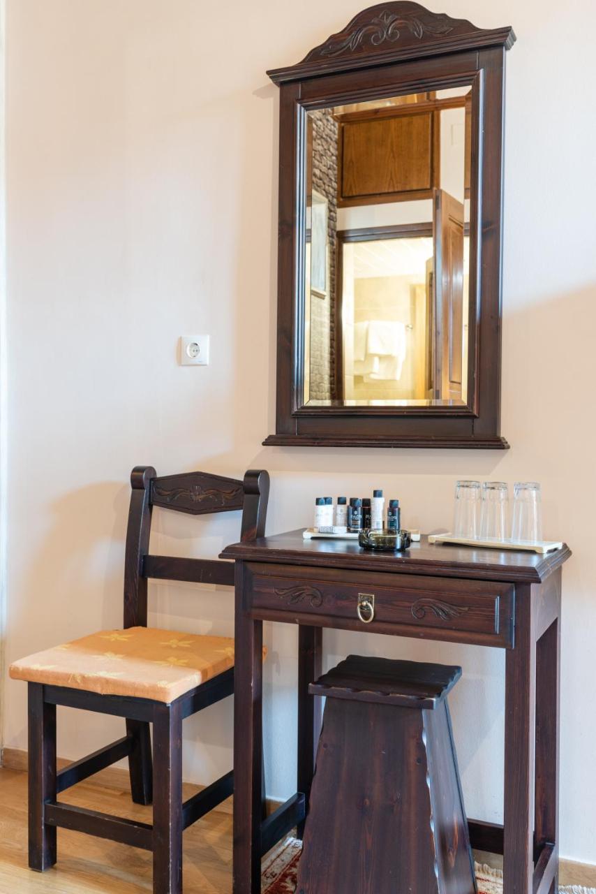 Kaza Guesthouse ديميتسانا المظهر الخارجي الصورة