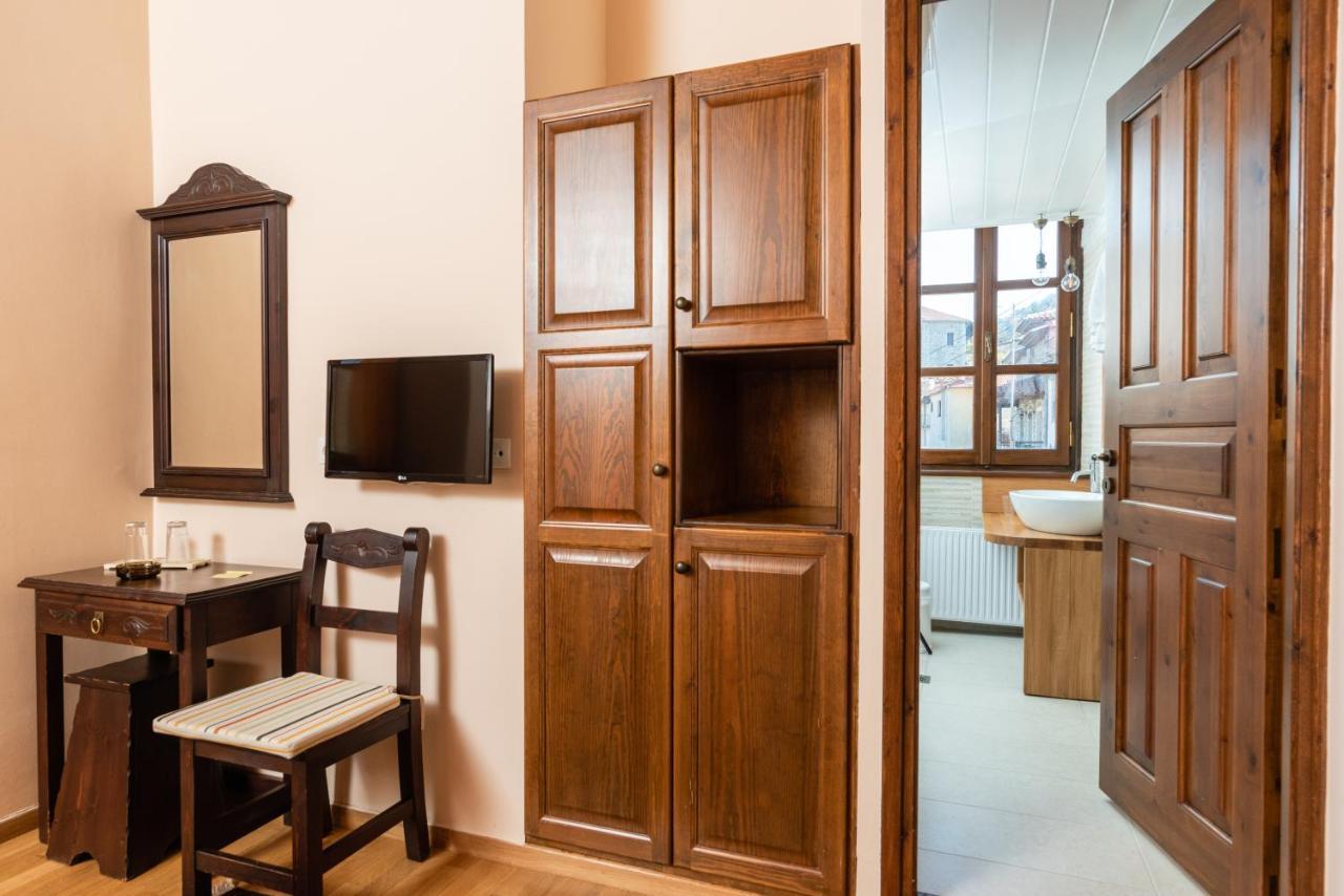 Kaza Guesthouse ديميتسانا المظهر الخارجي الصورة