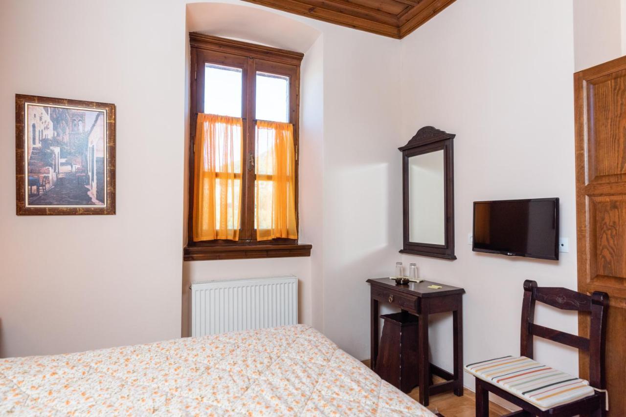 Kaza Guesthouse ديميتسانا المظهر الخارجي الصورة