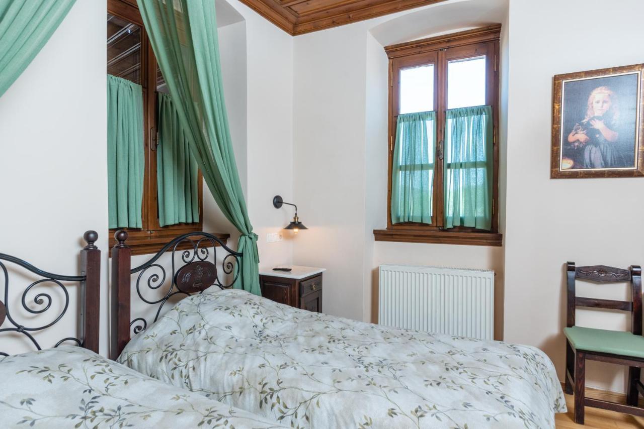 Kaza Guesthouse ديميتسانا المظهر الخارجي الصورة