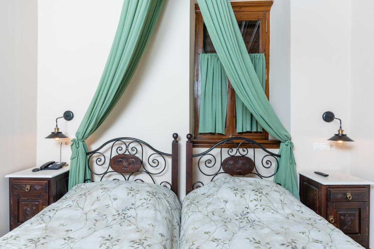 Kaza Guesthouse ديميتسانا المظهر الخارجي الصورة