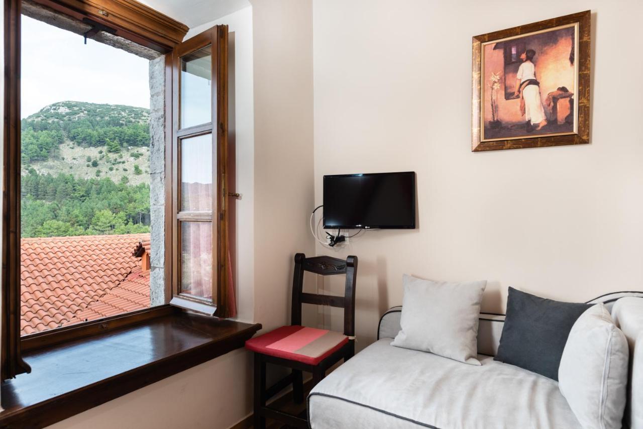 Kaza Guesthouse ديميتسانا المظهر الخارجي الصورة