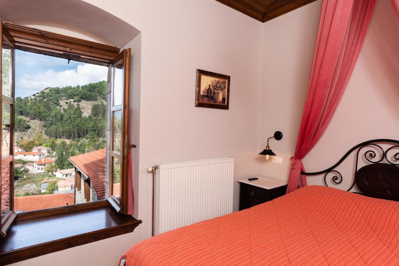 Kaza Guesthouse ديميتسانا المظهر الخارجي الصورة