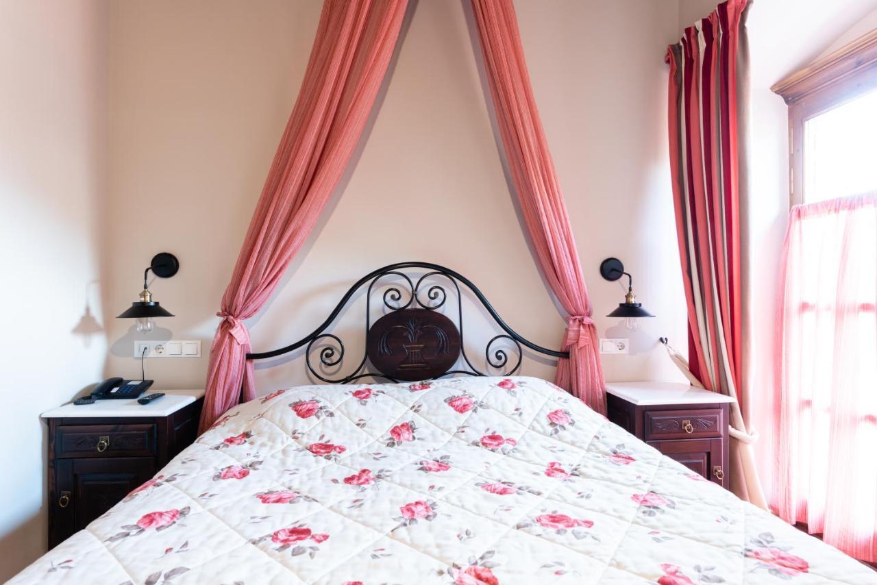 Kaza Guesthouse ديميتسانا المظهر الخارجي الصورة