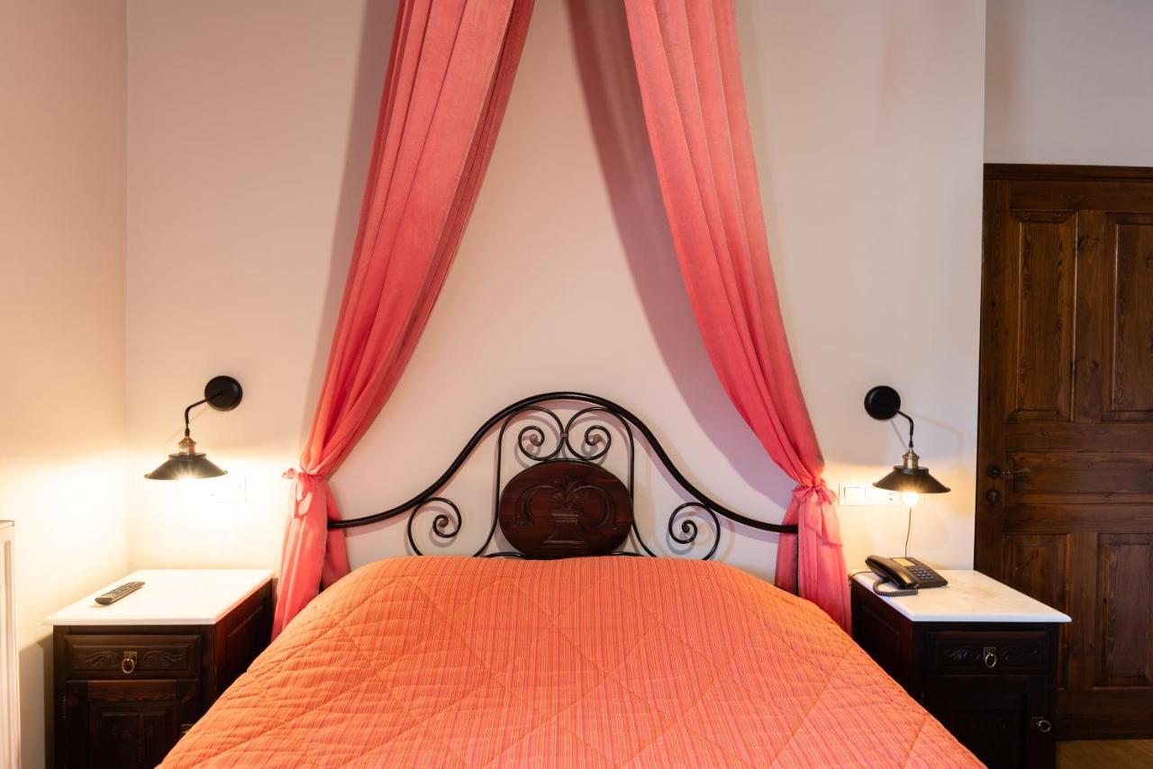 Kaza Guesthouse ديميتسانا المظهر الخارجي الصورة