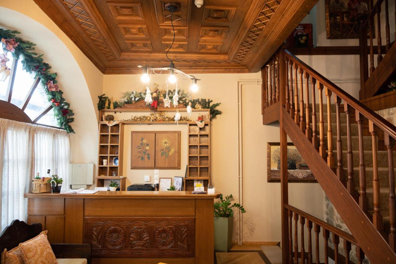 Kaza Guesthouse ديميتسانا المظهر الخارجي الصورة
