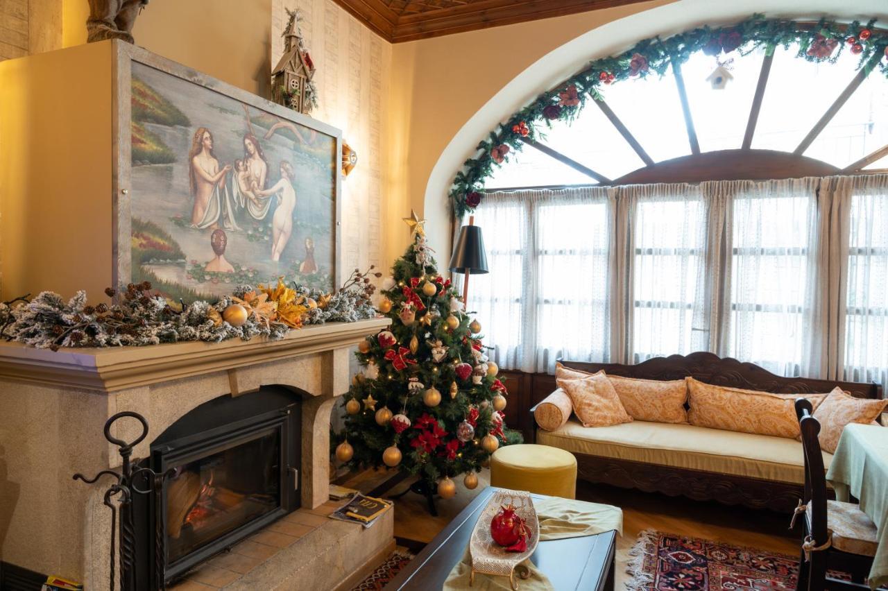 Kaza Guesthouse ديميتسانا المظهر الخارجي الصورة